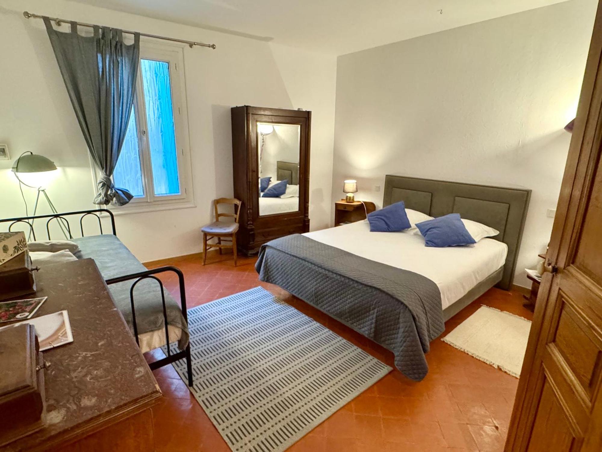 Entre Midi - Maison D'Hotes - B&B Capestang Eksteriør billede